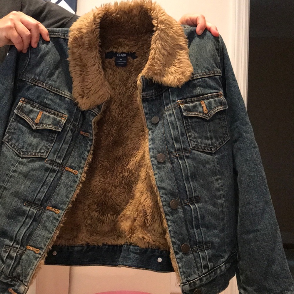 Gap jean jacket with fur on inside